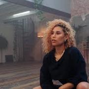 Der musikalische text CONFIDENCE von RAYE ist auch in dem Album vorhanden Side tape (2018)