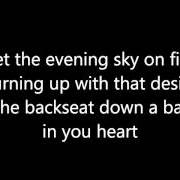 Der musikalische text HIT THE GAS von KANE BROWN ist auch in dem Album vorhanden Closer (2015)