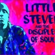Der musikalische text SOULFIRE von LITTLE STEVEN ist auch in dem Album vorhanden Soulfire (2017)