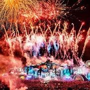 Der musikalische text CROWD CONTROL von DIMITRI VEGAS & LIKE MIKE ist auch in dem Album vorhanden Tomorrowland 2018 (2018)