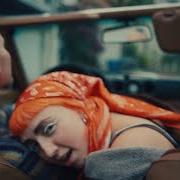 Der musikalische text THE MAKEUP SONG von ASTN ist auch in dem Album vorhanden What a night to be in love (2024)