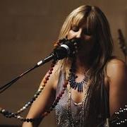 Der musikalische text EMPTY HEART von GRACE POTTER ist auch in dem Album vorhanden Midnight (2015)