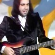 Der musikalische text LET ME LOVE, LET ME LIVE von DEMIS ROUSSOS ist auch in dem Album vorhanden It's five o'clock (1969)