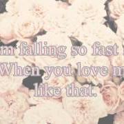 Der musikalische text SONGS ABOUT YOU von KIRA ISABELLA ist auch in dem Album vorhanden Love me like that (2012)