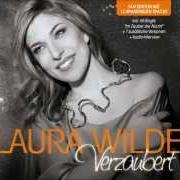 Der musikalische text NUR MIT DIR von LAURA WILDE ist auch in dem Album vorhanden Verzaubert (2015)