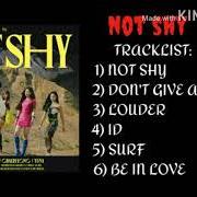 Der musikalische text SURF von ITZY ist auch in dem Album vorhanden Not shy (2020)