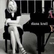 Der musikalische text YOU'RE LOOKING AT ME von DIANA KRALL ist auch in dem Album vorhanden All for you: a dedication to the nat king cole trio (1996)