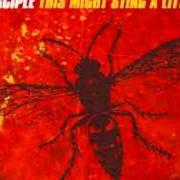 Der musikalische text BERNIES SITUATION von DISCIPLE ist auch in dem Album vorhanden This might sting a little (1999)