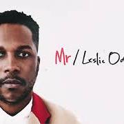 Der musikalische text HUMMINGBIRD von LESLIE ODOM JR. ist auch in dem Album vorhanden Mr (2019)