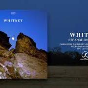 Der musikalische text RAIN von WHITNEY ist auch in dem Album vorhanden Candid (2020)