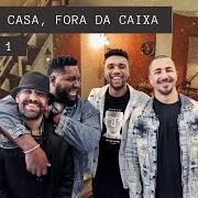 Der musikalische text É SÓ ME AVISAR von SENTE O CLIMA SAMBA CLUBE ist auch in dem Album vorhanden Dentro de casa, fora da caixa (2020)