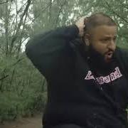 Der musikalische text WE GOING CRAZY von DJ KHALED ist auch in dem Album vorhanden Khaled khaled (2021)