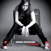 Der musikalische text I BETCHA SHE DOESN'T FEEL IT von STEFANIE HEINZMANN ist auch in dem Album vorhanden Masterplan (2008)