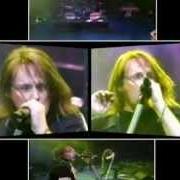 Der musikalische text BREAKING THE CHAINS von DOKKEN ist auch in dem Album vorhanden Live from the sun (2000)