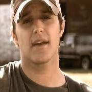 Der musikalische text A LITTLE MORE COUNTRY THAN THAT von EASTON CORBIN ist auch in dem Album vorhanden A little more country than that (2009)