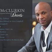 Der musikalische text WE ARE VICTORIOUS von DONNIE MCCLURKIN ist auch in dem Album vorhanden Duets (2014)