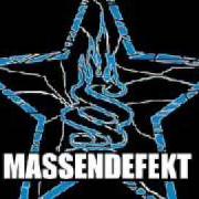 Der musikalische text LAND IN SICHT von MASSENDEFEKT ist auch in dem Album vorhanden Land in sicht (2006)