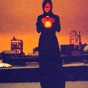 Der musikalische text NIGHT BY CANDLELIGHT von AFGHAN WHIGS ist auch in dem Album vorhanden Black love (1996)