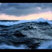 Der musikalische text CHAPTER 4 THE WATERS I TRAVELED von SYLVAN ist auch in dem Album vorhanden Sceneries (2012)