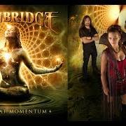 Der musikalische text THE EDGE OF YOUR WORLD von EDENBRIDGE ist auch in dem Album vorhanden Dynamind (2019)