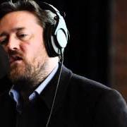 Der musikalische text OPEN ARMS von ELBOW ist auch in dem Album vorhanden Build a rocket boys! (2011)