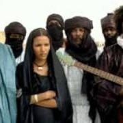 Der musikalische text TAMATANT TILAY von TINARIWEN ist auch in dem Album vorhanden Aman iman (2007)