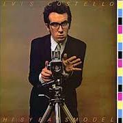 Der musikalische text PUMP IT UP von ELVIS COSTELLO ist auch in dem Album vorhanden This year's model (1978)