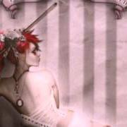 Der musikalische text FACE THE WALL von EMILIE AUTUMN ist auch in dem Album vorhanden Laced/unlaced (2007)