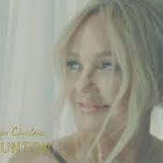 Der musikalische text SANTA BABY von EMMA BUNTON ist auch in dem Album vorhanden Coming home for christmas (2019)