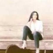 Der musikalische text PLEDGING MY LOVE von EMMYLOU HARRIS ist auch in dem Album vorhanden White shoes (1983)