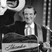 Der musikalische text MY SHOES KEEP WALKING BACK TO YOU von ERNEST TUBB ist auch in dem Album vorhanden By request