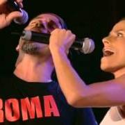 Der musikalische text STELLA GEMELLA von EROS RAMAZZOTTI ist auch in dem Album vorhanden Eros live (1998)