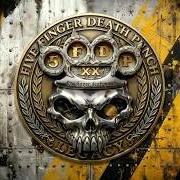 Der musikalische text EYE OF THE STORM von FIVE FINGER DEATH PUNCH ist auch in dem Album vorhanden Legacy (2026)