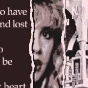 Der musikalische text IN THE BACK OF MY MIND von FLEETWOOD MAC ist auch in dem Album vorhanden Behind the mask (1990)