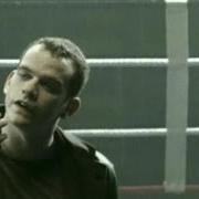 Der musikalische text LA MOITIÉ DU CIEL von GAROU ist auch in dem Album vorhanden Seul (2000)