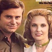 Der musikalische text IT'S SO SWEET von GEORGE JONES ist auch in dem Album vorhanden We go together