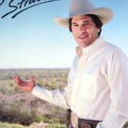 Der musikalische text MY HEART WON'T WANDER VERY FAR FROM YOU von GEORGE STRAIT ist auch in dem Album vorhanden Ocean front property (1986)