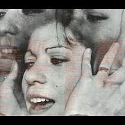 Der musikalische text SUDDENLY I'M ALONE von GIUNI RUSSO ist auch in dem Album vorhanden Love is a woman (1976)