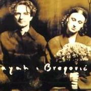 Der musikalische text JESLI BÓG ISTNIEJE von GORAN BREGOVIC ist auch in dem Album vorhanden Kayah & bregovic