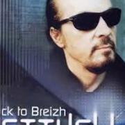 Der musikalische text VERS LES ILES ET VILLES DE VERRE von ALAN STIVELL ist auch in dem Album vorhanden Back to breizh (2000)