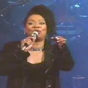 Der musikalische text AWESOME GOD von HELEN BAYLOR ist auch in dem Album vorhanden Helen baylor...Live (1999)