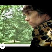 Der musikalische text ALL ABLAZE von IAN BROWN ist auch in dem Album vorhanden The greatest (2005)