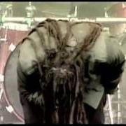 Der musikalische text GUERRILLA CARNIVAL von ILL NIÑO ist auch in dem Album vorhanden Enigma (2008)