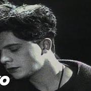 Der musikalische text LES ANNEES BAZAR von INDOCHINE ist auch in dem Album vorhanden Le baiser (1990)