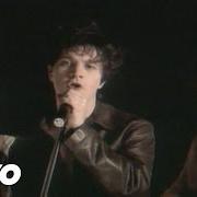 Der musikalische text CRYSTAL SONG TELEGRAM von INDOCHINE ist auch in dem Album vorhanden Un jour dans notre vie (1993)