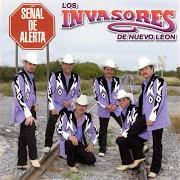 Der musikalische text EL AMOR NO SE VENDE von LOS INVASORES DE NUEVO LEON ist auch in dem Album vorhanden Señal de alerta (2003)