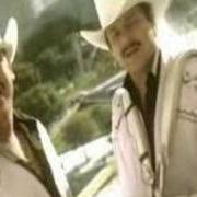 Der musikalische text TU RETRATITO von LOS INVASORES DE NUEVO LEON ist auch in dem Album vorhanden Con tal de que me olvides (2007)