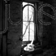 Der musikalische text ROPES, BARRELS, AND WINDOWS von JUNE ist auch in dem Album vorhanden This side of your room (2003)