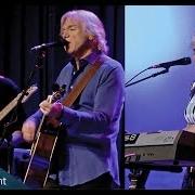 Der musikalische text THE WESTERN SKY von JUSTIN HAYWARD ist auch in dem Album vorhanden Spirits of the western sky (2013)