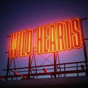 Der musikalische text WILD HEARTS von KEITH URBAN ist auch in dem Album vorhanden Wild hearts (2022)